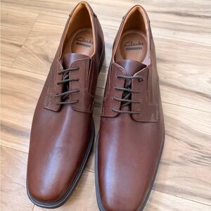 Clarks Men's Rich Brown Leather Oxfords